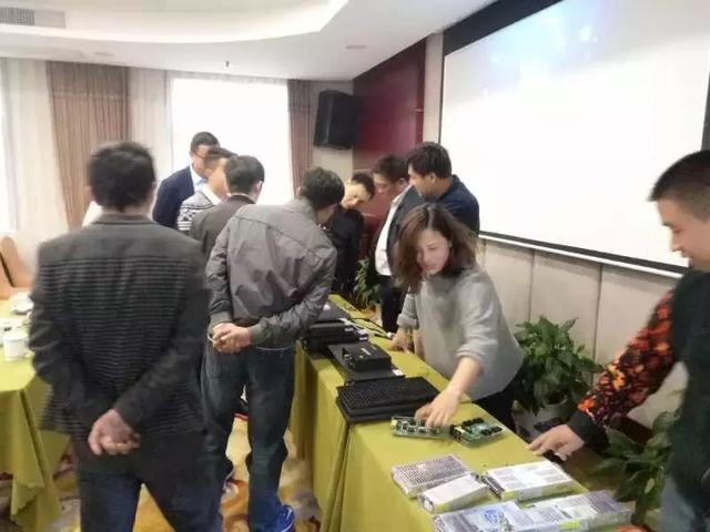 mg冰球突破·豪华版(试玩)官方网站